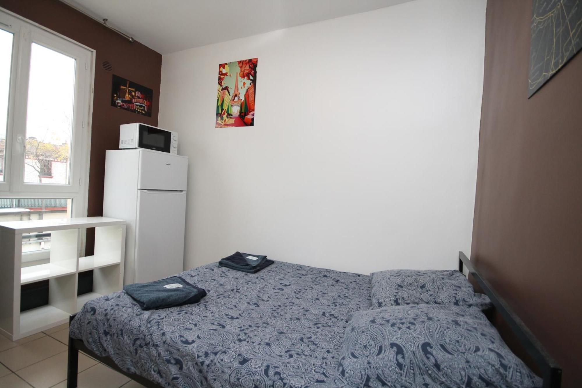 08 - Chambre Proche Paris Et Transports Avec Tv Wifi Saint-Denis  Exterior foto
